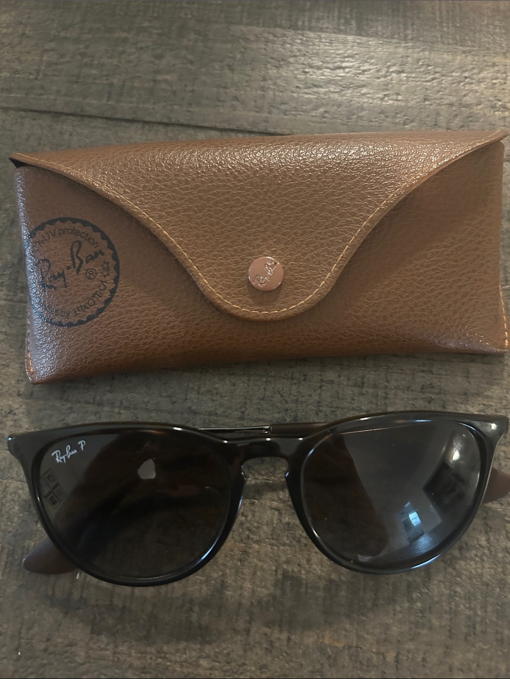 Ray-Ban Polarized Sunglasses with Brown Leather Case